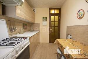 3-к квартира, вторичка, 64м2, 1/9 этаж