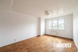 2-к квартира, вторичка, 57м2, 1/10 этаж