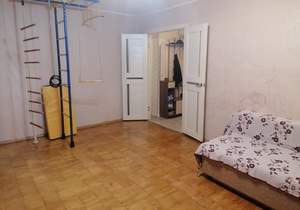 2-к квартира, вторичка, 42м2, 1/9 этаж