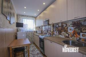 3-к квартира, вторичка, 58м2, 8/9 этаж