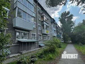 2-к квартира, вторичка, 39м2, 1/4 этаж