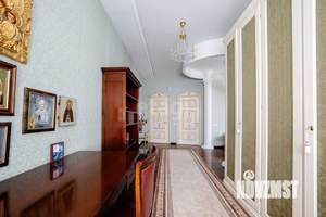 4-к квартира, вторичка, 320м2, 3/5 этаж