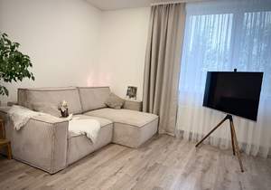 Студия квартира, вторичка, 35м2, 1/9 этаж