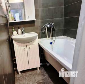 2-к квартира, вторичка, 43м2, 1/9 этаж