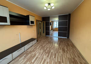 2-к квартира, вторичка, 64м2, 10/17 этаж