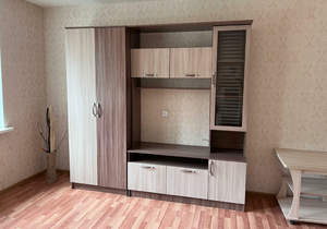 2-к квартира, вторичка, 42м2, 1/9 этаж