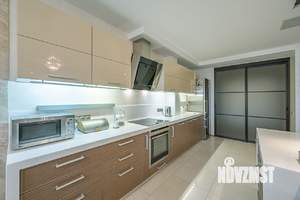 4-к квартира, вторичка, 131м2, 6/10 этаж