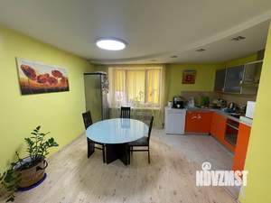 4-к квартира, вторичка, 156м2, 13/18 этаж