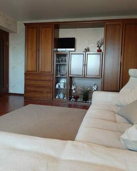 2-к квартира, вторичка, 63м2, 9/10 этаж