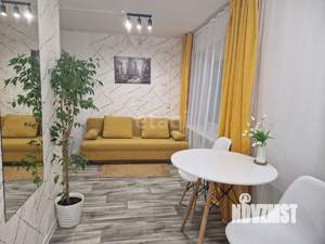 2-к квартира, вторичка, 42м2, 1/5 этаж