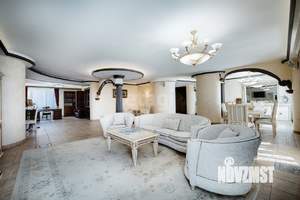 4-к квартира, вторичка, 320м2, 3/5 этаж