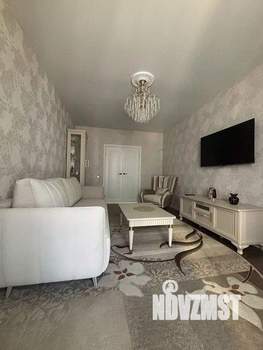 2-к квартира, вторичка, 64м2, 3/8 этаж