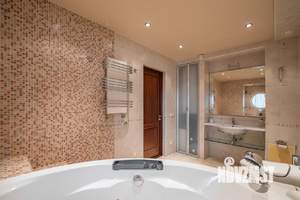 3-к квартира, вторичка, 119м2, 10/16 этаж