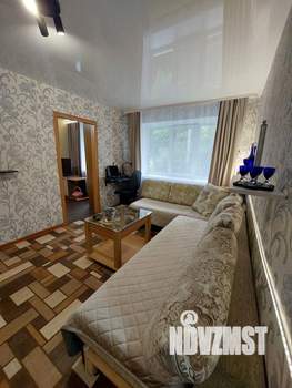 2-к квартира, вторичка, 42м2, 1/4 этаж