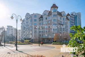 4-к квартира, вторичка, 134м2, 7/7 этаж