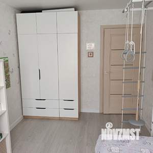 2-к квартира, вторичка, 62м2, 1/10 этаж
