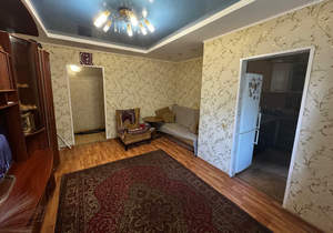 2-к квартира, вторичка, 39м2, 1/4 этаж