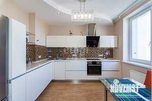 3-к квартира, вторичка, 100м2, 12/25 этаж