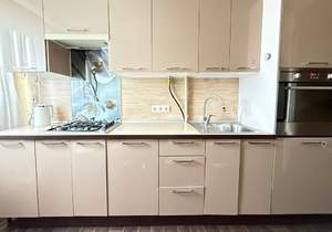 3-к квартира, вторичка, 58м2, 8/9 этаж