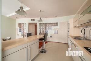 4-к квартира, вторичка, 163м2, 6/10 этаж