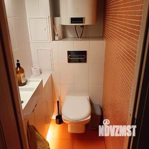 2-к квартира, вторичка, 62м2, 1/10 этаж
