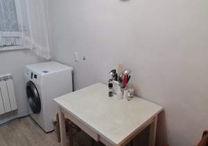 2-к квартира, вторичка, 42м2, 1/9 этаж