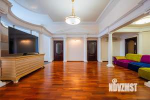 6-к квартира, вторичка, 230м2, 10/10 этаж