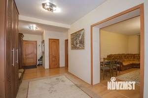 3-к квартира, вторичка, 106м2, 2/13 этаж