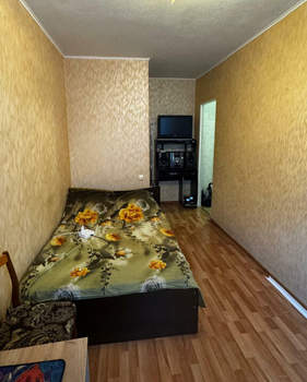 2-к квартира, вторичка, 39м2, 1/4 этаж