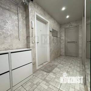 2-к квартира, вторичка, 43м2, 1/9 этаж