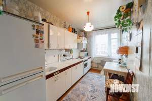 3-к квартира, вторичка, 64м2, 8/9 этаж