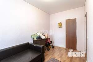 2-к квартира, вторичка, 43м2, 1/4 этаж