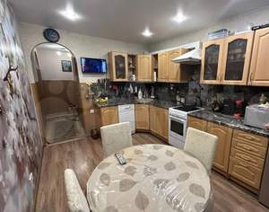 3-к квартира, вторичка, 92м2, 1/10 этаж