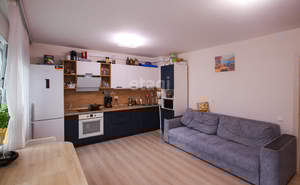 2-к квартира, вторичка, 60м2, 1/5 этаж