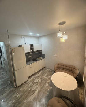 2-к квартира, вторичка, 30м2, 1/4 этаж
