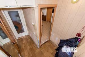 2-к квартира, вторичка, 37м2, 1/9 этаж