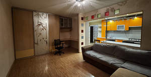 2-к квартира, вторичка, 43м2, 1/9 этаж