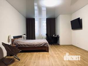 2-к квартира, вторичка, 76м2, 1/6 этаж