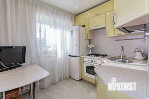 2-к квартира, вторичка, 42м2, 1/5 этаж