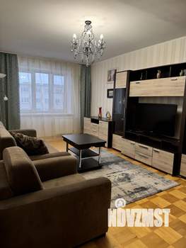 2-к квартира, вторичка, 63м2, 3/10 этаж