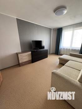 2-к квартира, вторичка, 67м2, 10/15 этаж
