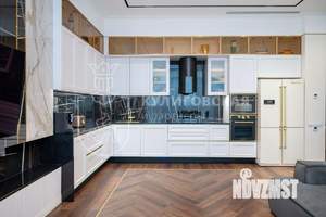 4-к квартира, вторичка, 143м2, 4/10 этаж