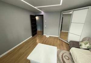 2-к квартира, вторичка, 42м2, 3/5 этаж