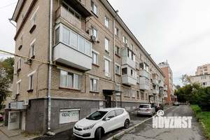 2-к квартира, вторичка, 43м2, 1/4 этаж