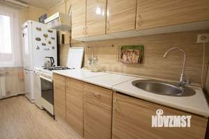 3-к квартира, вторичка, 64м2, 1/9 этаж