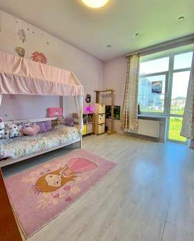 3-к квартира, вторичка, 123м2, 1/4 этаж