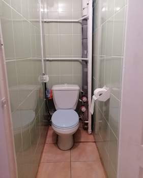 2-к квартира, вторичка, 42м2, 1/9 этаж
