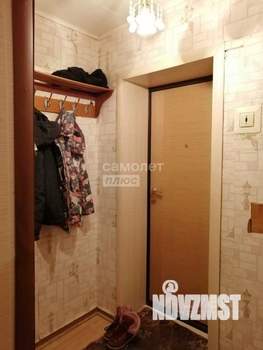 2-к квартира, вторичка, 42м2, 1/4 этаж