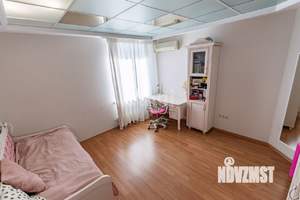 4-к квартира, вторичка, 143м2, 2/6 этаж