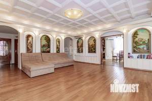 4-к квартира, вторичка, 143м2, 2/6 этаж